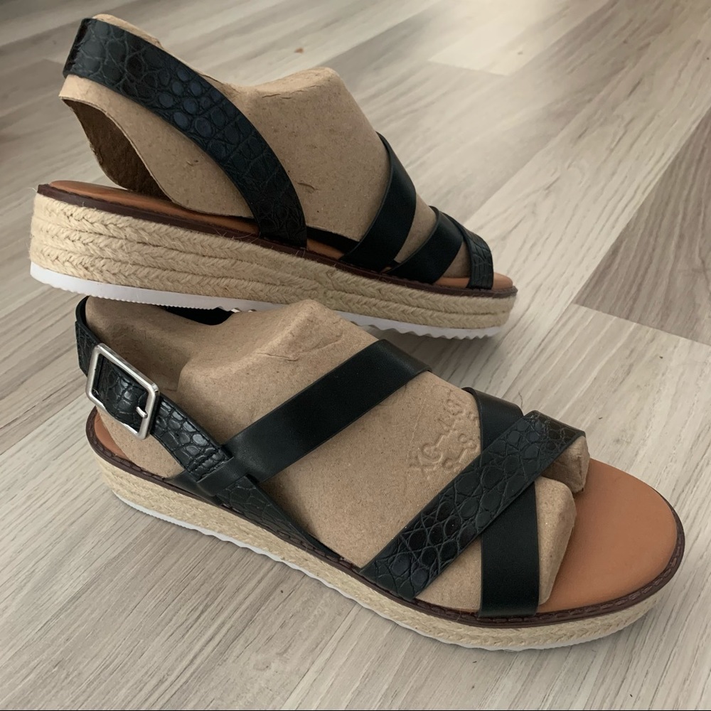 New in Box - NINE WEST Sandals